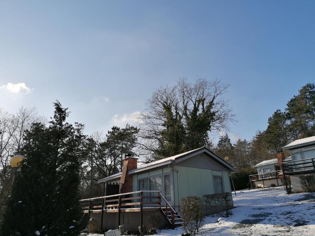 Au Repos De Zoe Villa Waulsort Exterior photo
